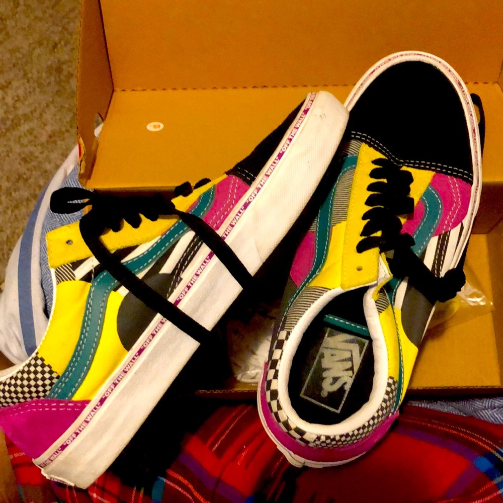 VANS multicolored shoes sz 7.5(men) OR 9 (women) ‘old school’-WORN-UNISEX